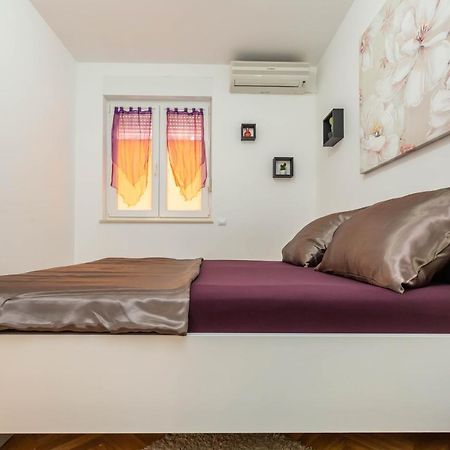 Downtown Deluxe Apartman Omiš Kültér fotó