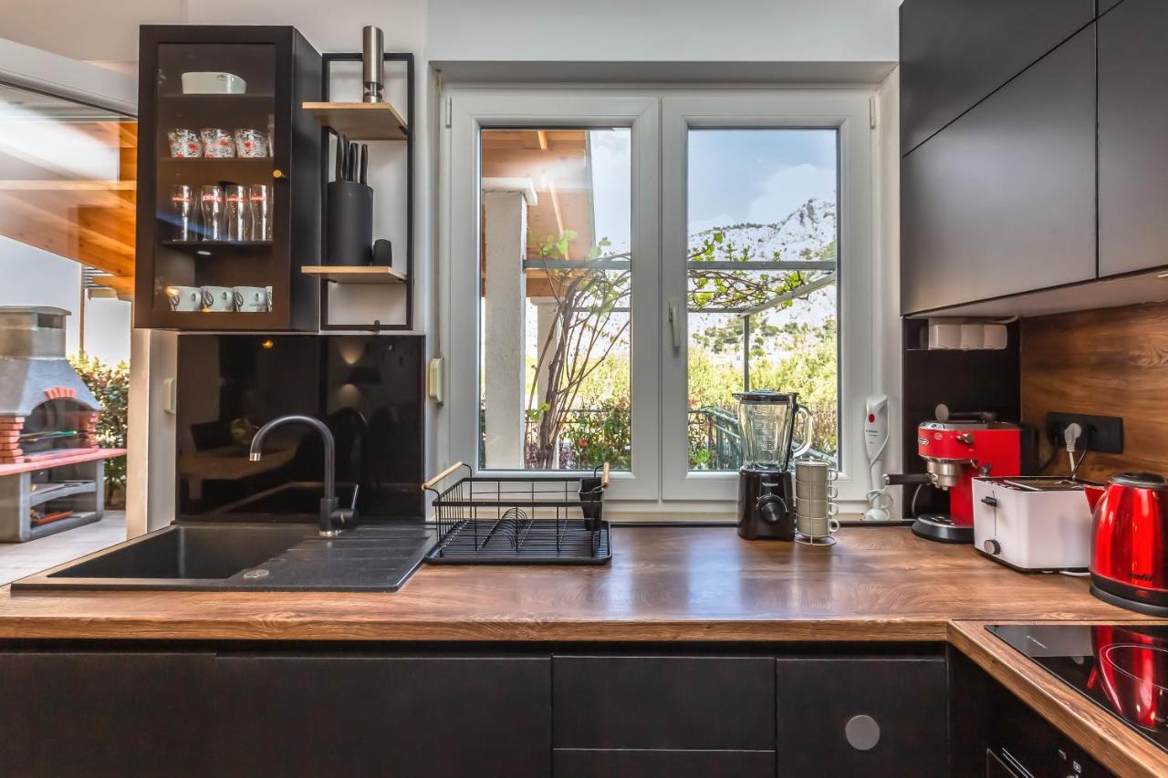 Downtown Deluxe Apartman Omiš Kültér fotó