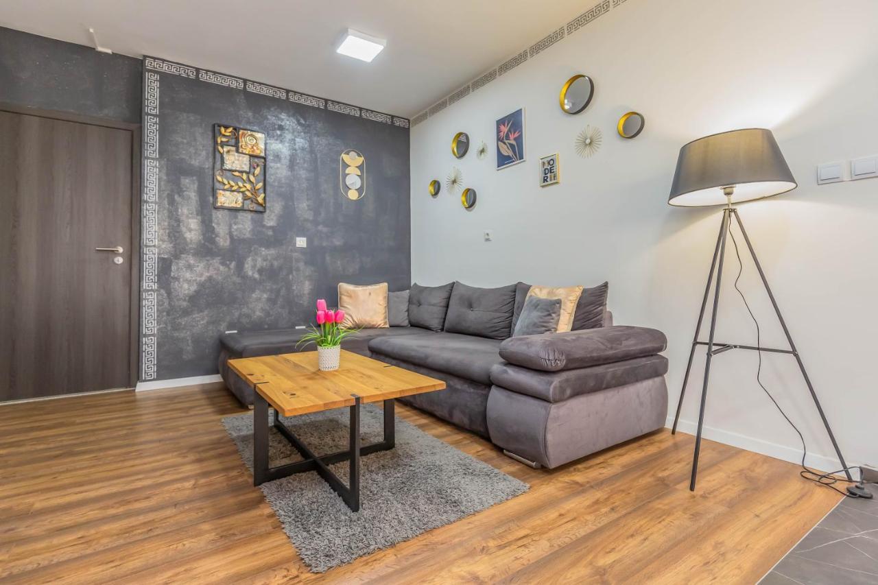 Downtown Deluxe Apartman Omiš Kültér fotó