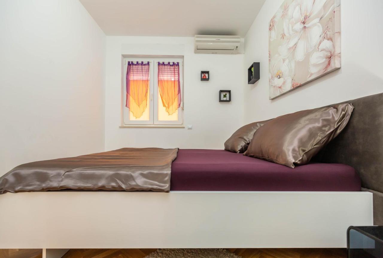 Downtown Deluxe Apartman Omiš Kültér fotó
