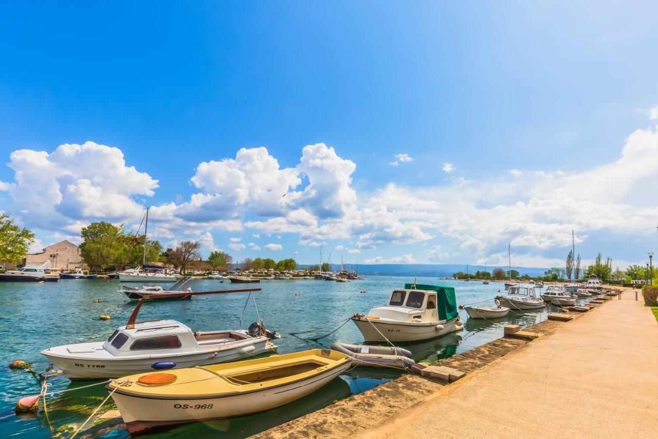 Downtown Deluxe Apartman Omiš Kültér fotó