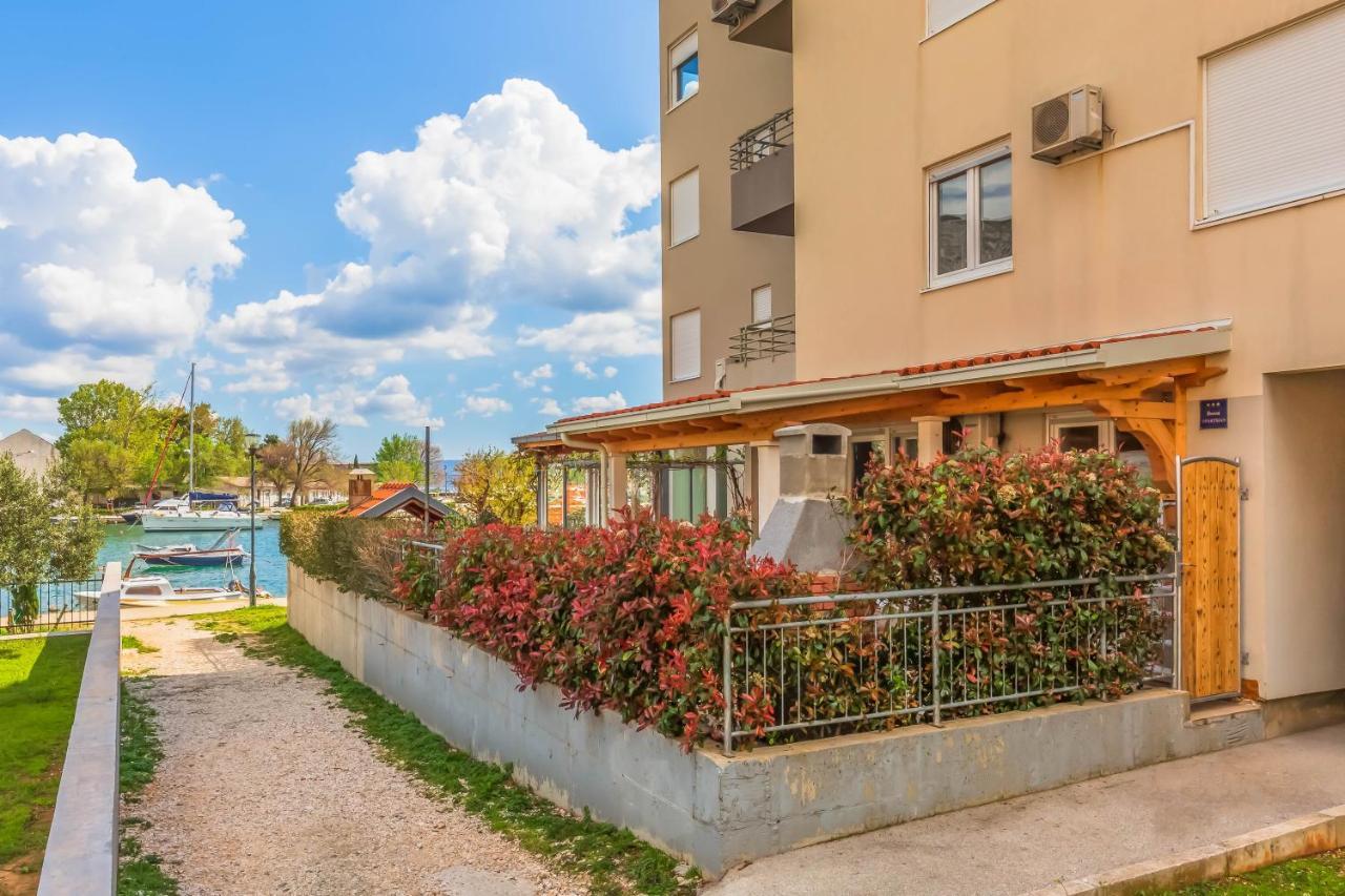 Downtown Deluxe Apartman Omiš Kültér fotó