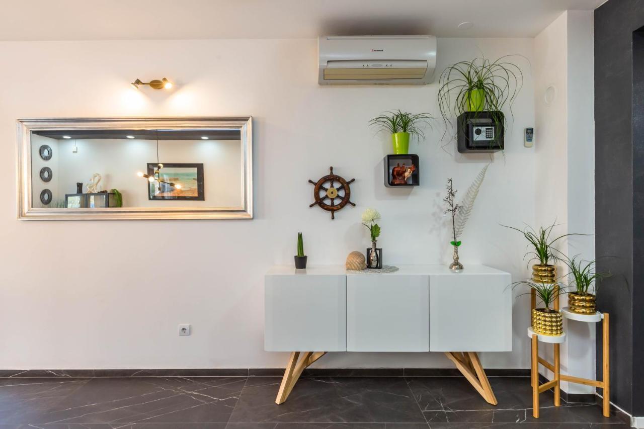 Downtown Deluxe Apartman Omiš Kültér fotó