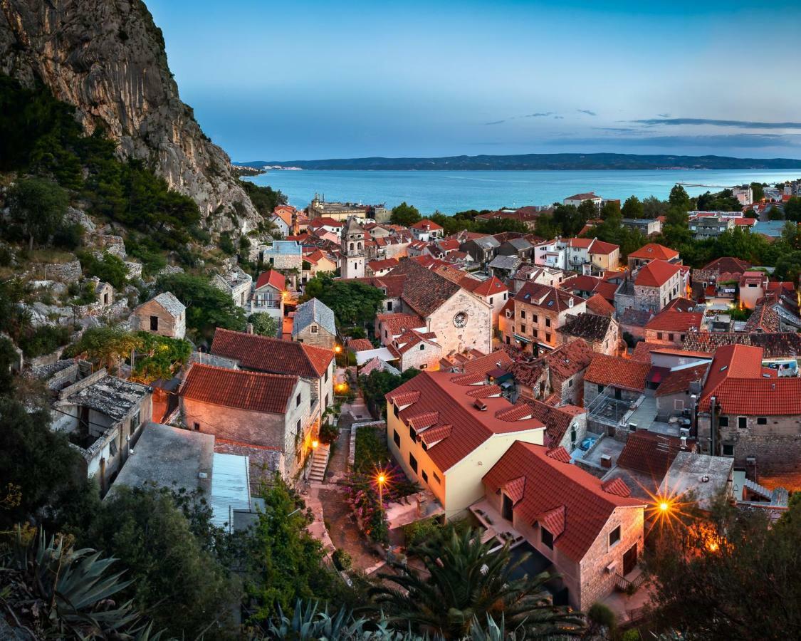 Downtown Deluxe Apartman Omiš Kültér fotó